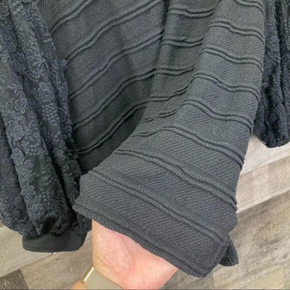 Eri + Ali Chelsea Lace Balloon Sleeve Blouse - Picture 5 of 9